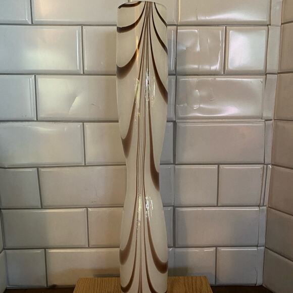 Vintage Cased hand-blown Tall Art Glass with Brownish purple swirl - Picture 1 of 7